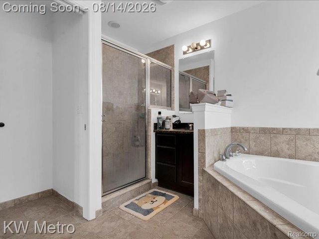 27315 Victoria Road, Novi, MI 48374