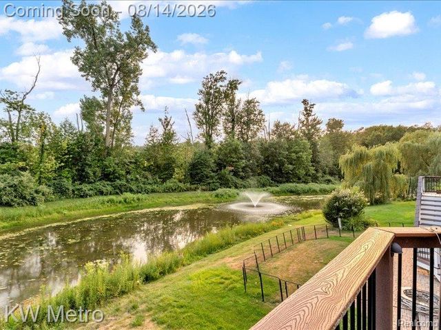 27315 Victoria Road, Novi, MI 48374