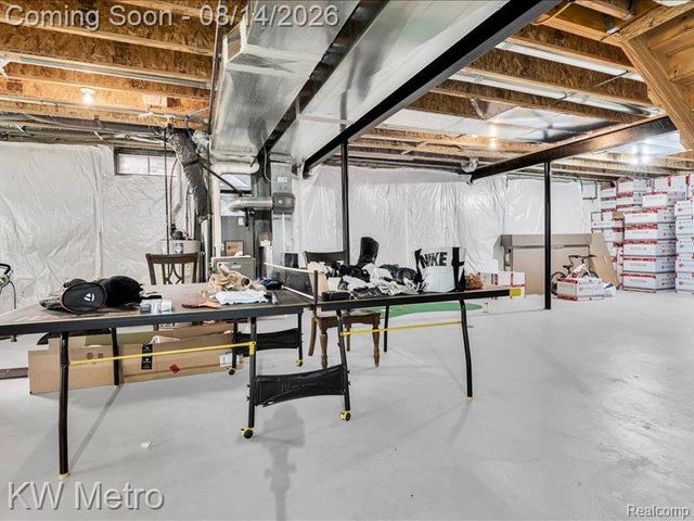 27315 Victoria Road, Novi, MI 48374