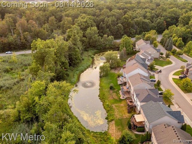27315 Victoria Road, Novi, MI 48374