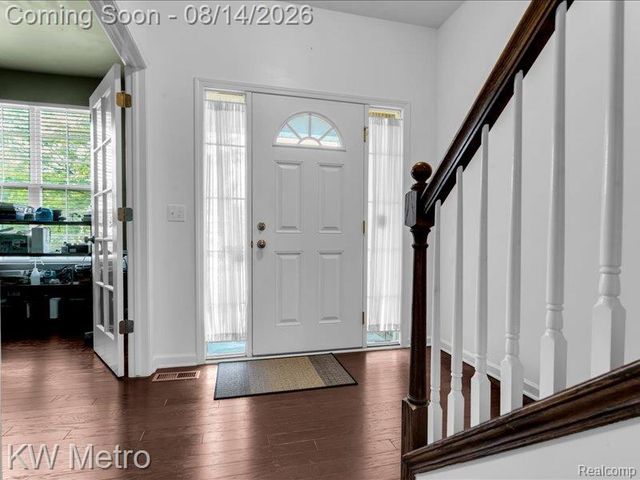 27315 Victoria Road, Novi, MI 48374