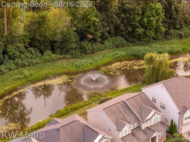 27315 Victoria Road, Novi, MI 48374