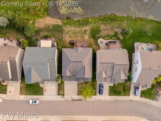27315 Victoria Road, Novi, MI 48374