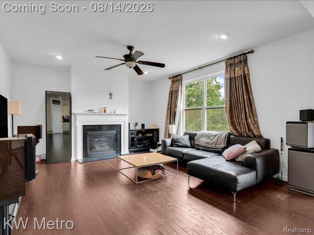 27315 Victoria Road, Novi, MI 48374