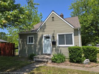 31710 Leona Street, Garden City, MI 48135