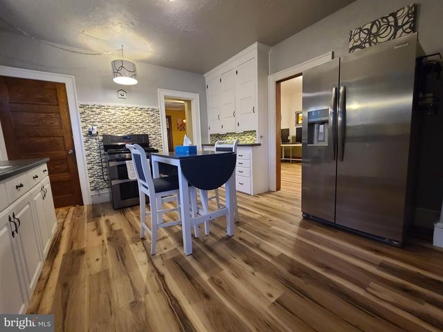 421 ROHRERSTOWN RD, Lancaster, PA 17603