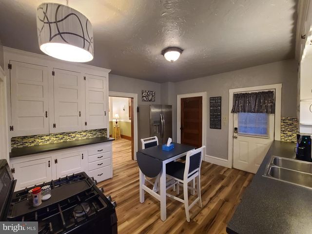 421 ROHRERSTOWN RD, Lancaster, PA 17603