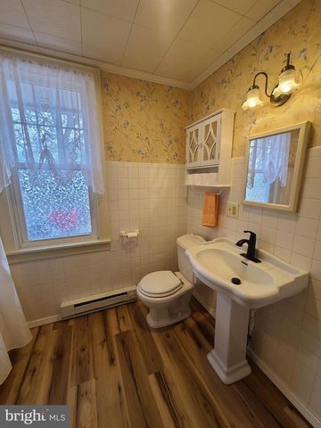 421 ROHRERSTOWN RD, Lancaster, PA 17603