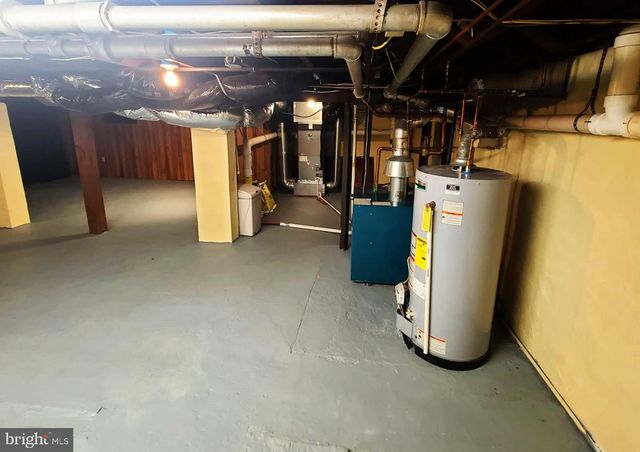 421 ROHRERSTOWN RD, Lancaster, PA 17603