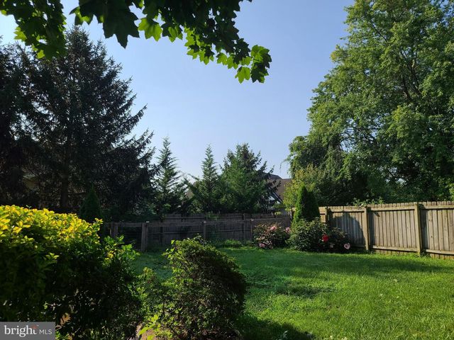 421 ROHRERSTOWN RD, Lancaster, PA 17603