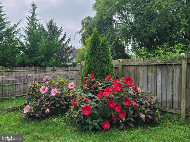 421 ROHRERSTOWN RD, Lancaster, PA 17603