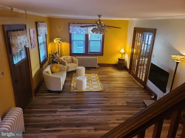 421 ROHRERSTOWN RD, Lancaster, PA 17603