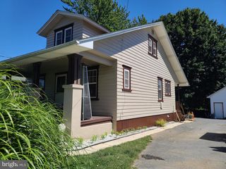 421 ROHRERSTOWN RD, Lancaster, PA 17603