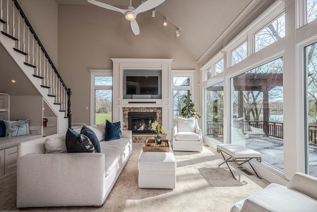 842 N Bennett Street, Geneva, IL 60134