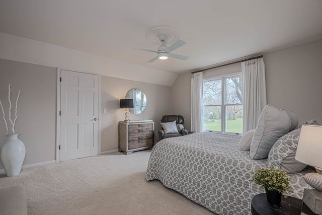 842 N Bennett Street, Geneva, IL 60134