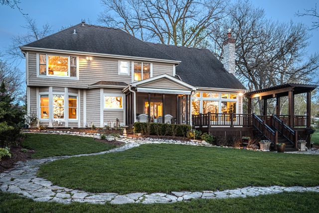 842 N Bennett Street, Geneva, IL 60134
