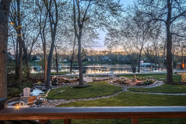 842 N Bennett Street, Geneva, IL 60134