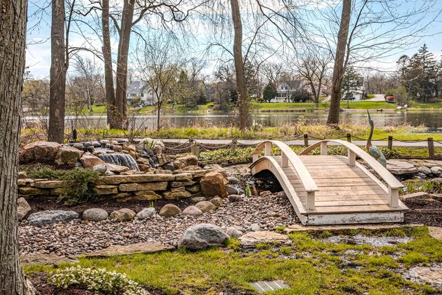 842 N Bennett Street, Geneva, IL 60134