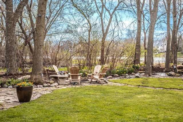 842 N Bennett Street, Geneva, IL 60134