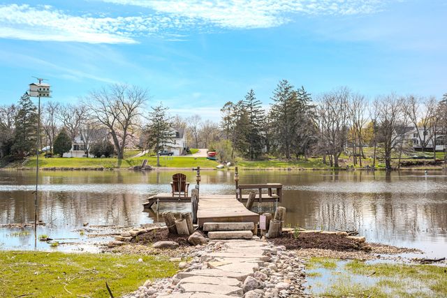 842 N Bennett Street, Geneva, IL 60134