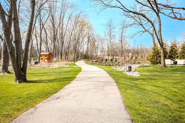 842 N Bennett Street, Geneva, IL 60134