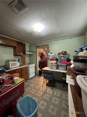 415 Creswell Drive, San Antonio, TX 78220