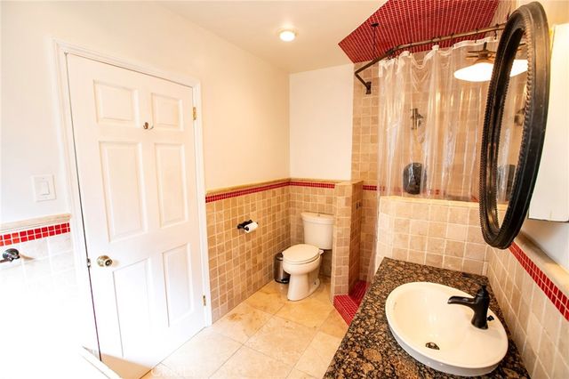 121 W Fairview, Inglewood, CA 90302