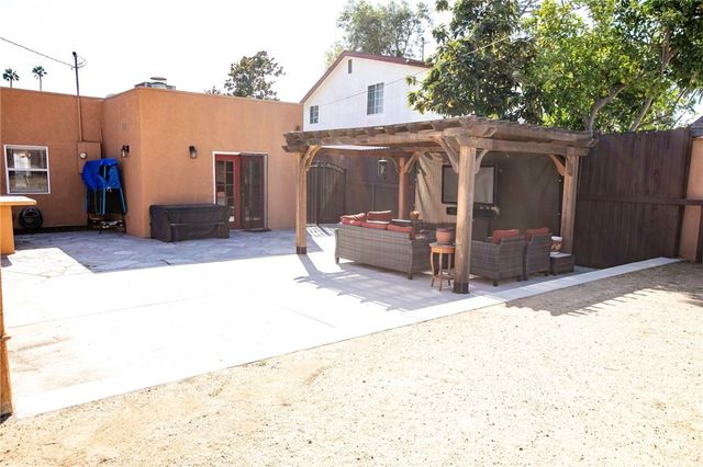 121 W Fairview, Inglewood, CA 90302