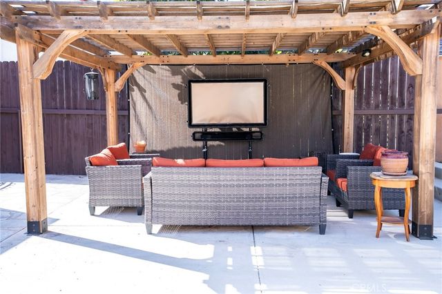 121 W Fairview, Inglewood, CA 90302