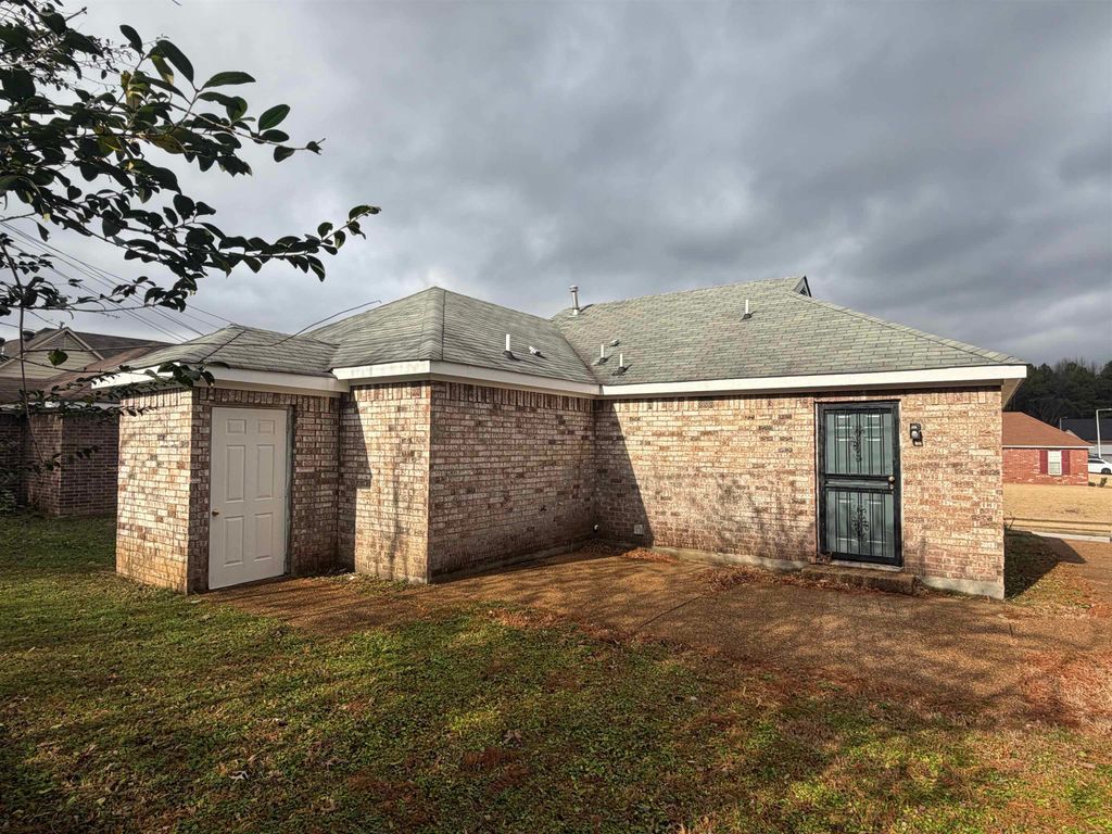 6471 S COPPER VALLEY DR, Memphis, TN 38141