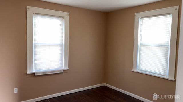 60 Heald Street F 1, Carteret, NJ 07008