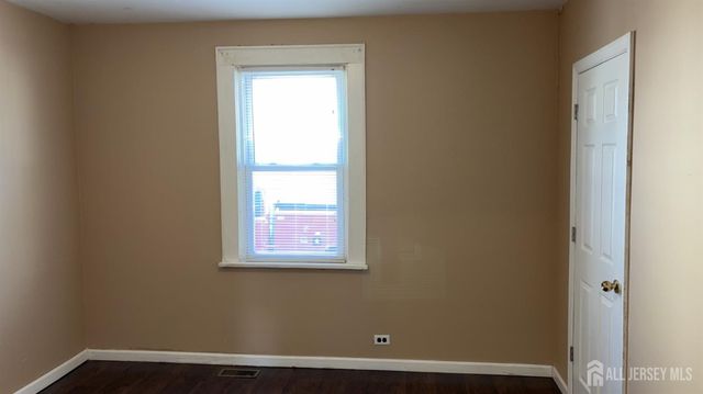 60 Heald Street F 1, Carteret, NJ 07008