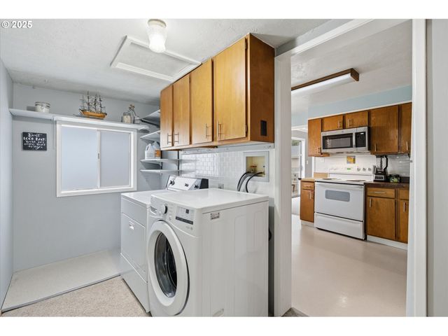 4514 L Pl, Seaview, WA 98644