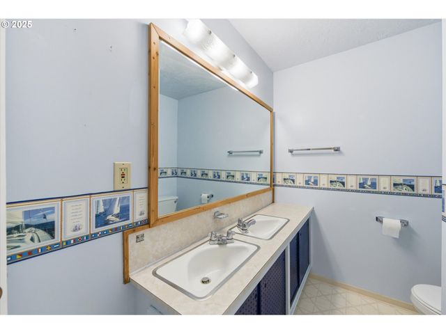 4514 L Pl, Seaview, WA 98644