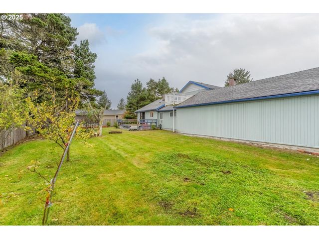 4514 L Pl, Seaview, WA 98644