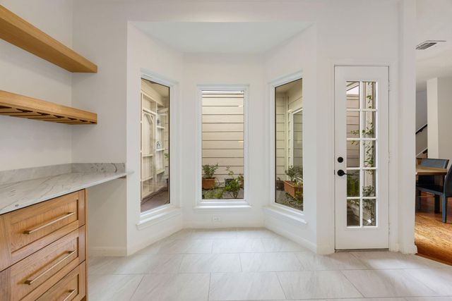 727 Bunker Hill Road 26, Houston, TX 77024