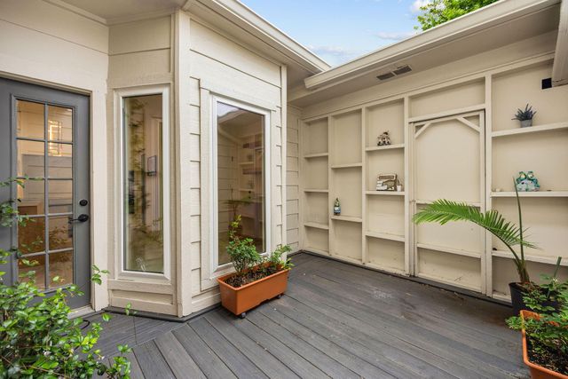 727 Bunker Hill Road 26, Houston, TX 77024