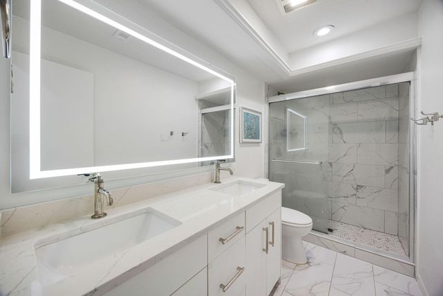 727 Bunker Hill Road 26, Houston, TX 77024