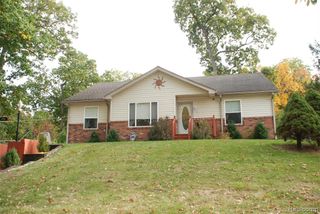 3734 Navarra Avenue, White Lake, MI 48383