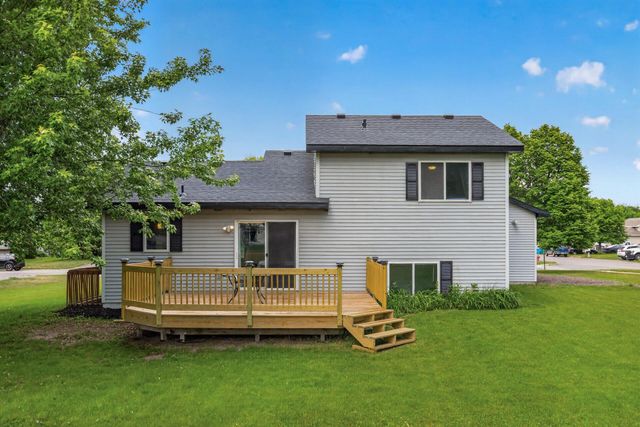 301 Elm Street SW, Isanti, MN 55040