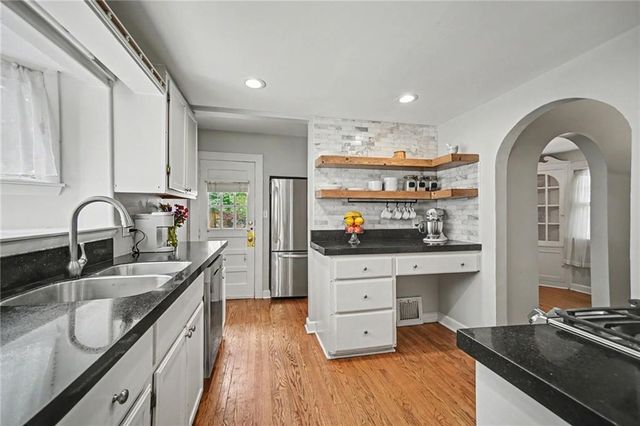 1200 W 72nd Street, Kansas City, MO 64114