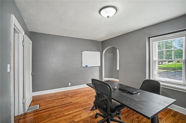 1200 W 72nd Street, Kansas City, MO 64114