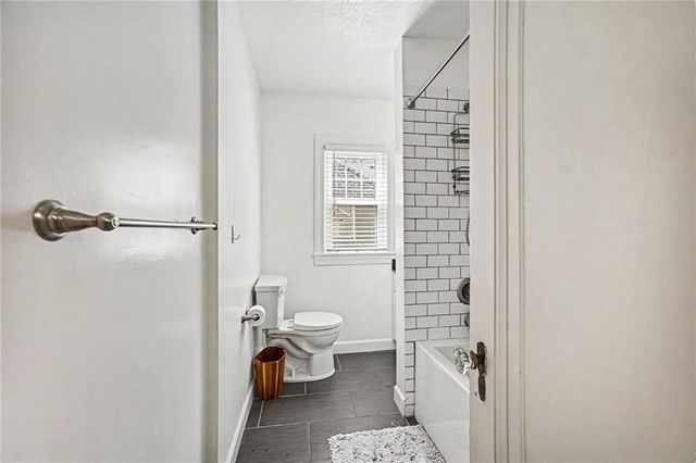 1200 W 72nd Street, Kansas City, MO 64114