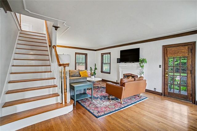 1200 W 72nd Street, Kansas City, MO 64114