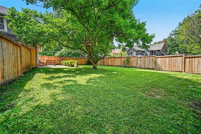 1200 W 72nd Street, Kansas City, MO 64114