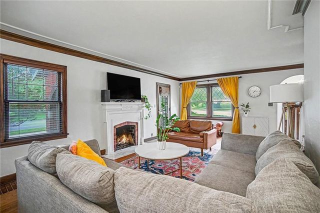 1200 W 72nd Street, Kansas City, MO 64114