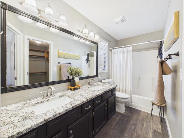 11426 W 16th St N, Wichita, KS 67212