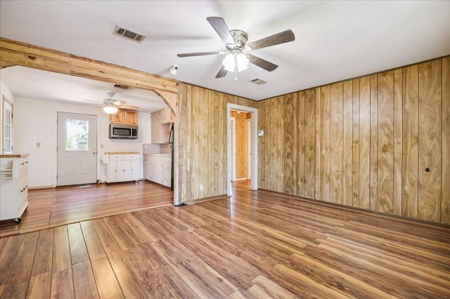 2412 28th Avenue N, Texas City, TX 77590