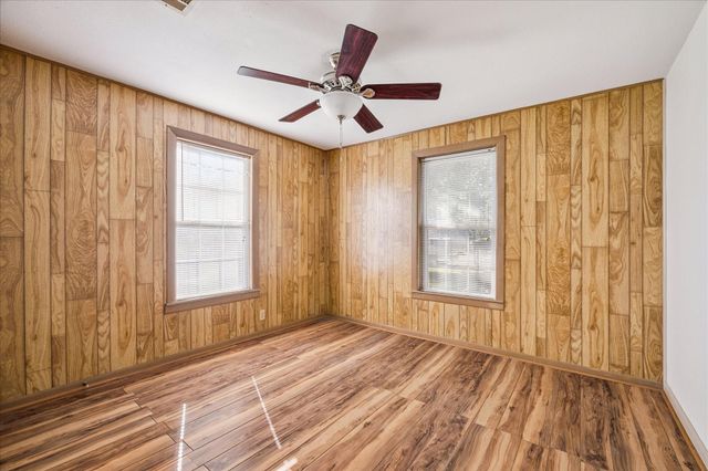 2412 28th Avenue N, Texas City, TX 77590