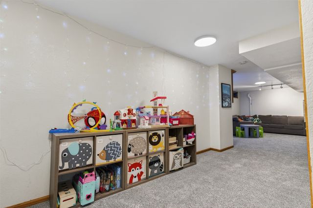 1431 Alderwood Drive, Altoona, IA 50009